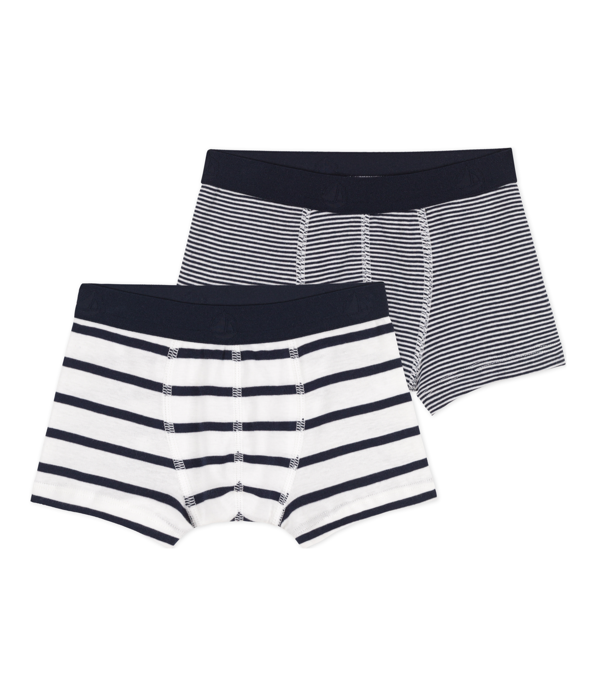 2 BOXERS