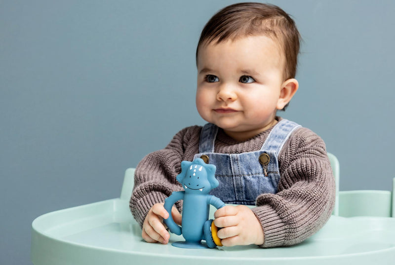 Jouet sensoriel en silicone avec ventouse - Mr. Triceratops – Image 4